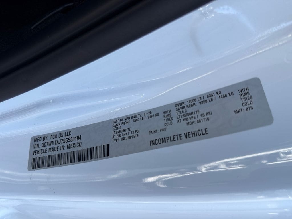 2025 RAM 3500 Chassis Tradesman - Photo 29