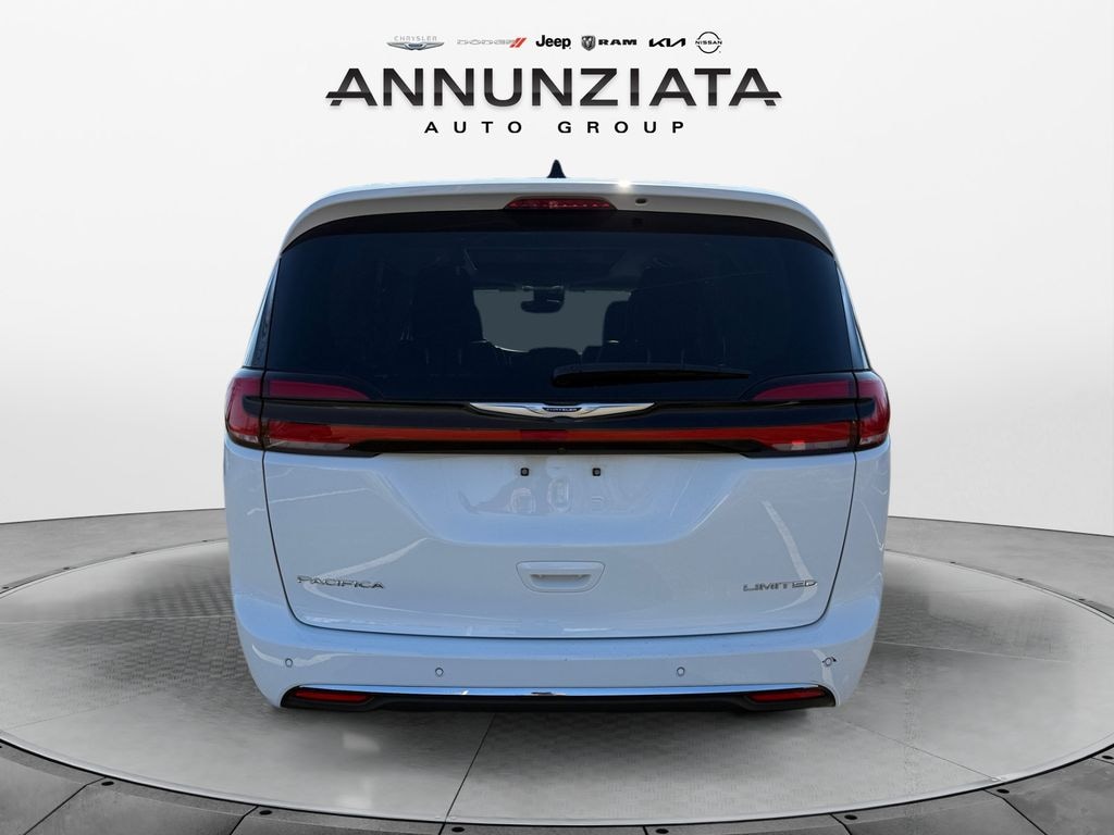 Certified 2023 Chrysler Pacifica Limited Minivan/Van