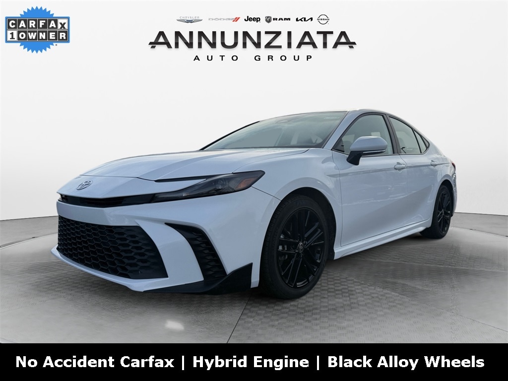 Used 2025 Toyota Camry SE Sedan