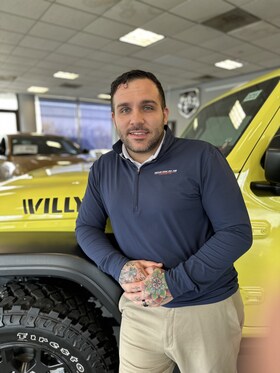 Staff member Mario Castoria from ID_6e5e3ec6baeb