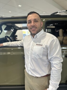 Staff member Mario Castoria from ID_6e5e3ec6baeb