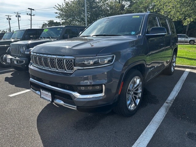 2023 Jeep Grand Wagoneer Series II's photo