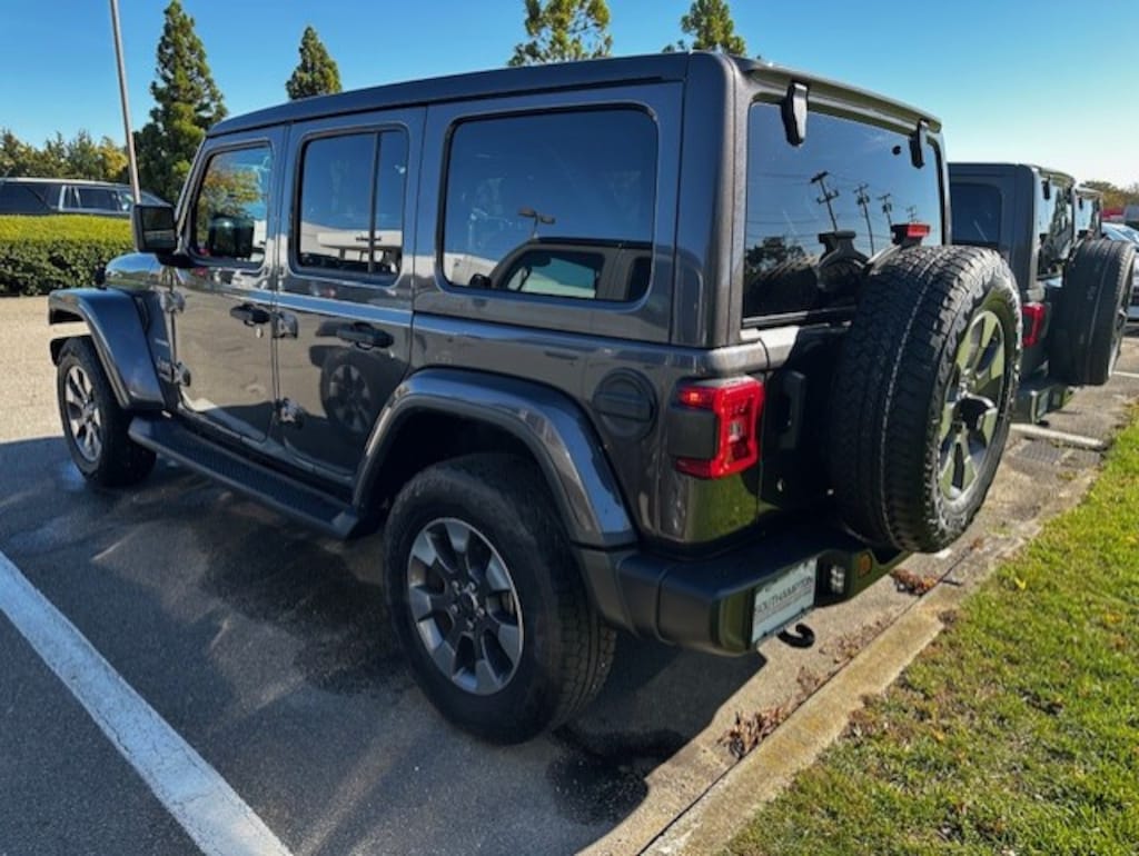 Used 2020 Jeep Wrangler Unlimited Sahara SUV