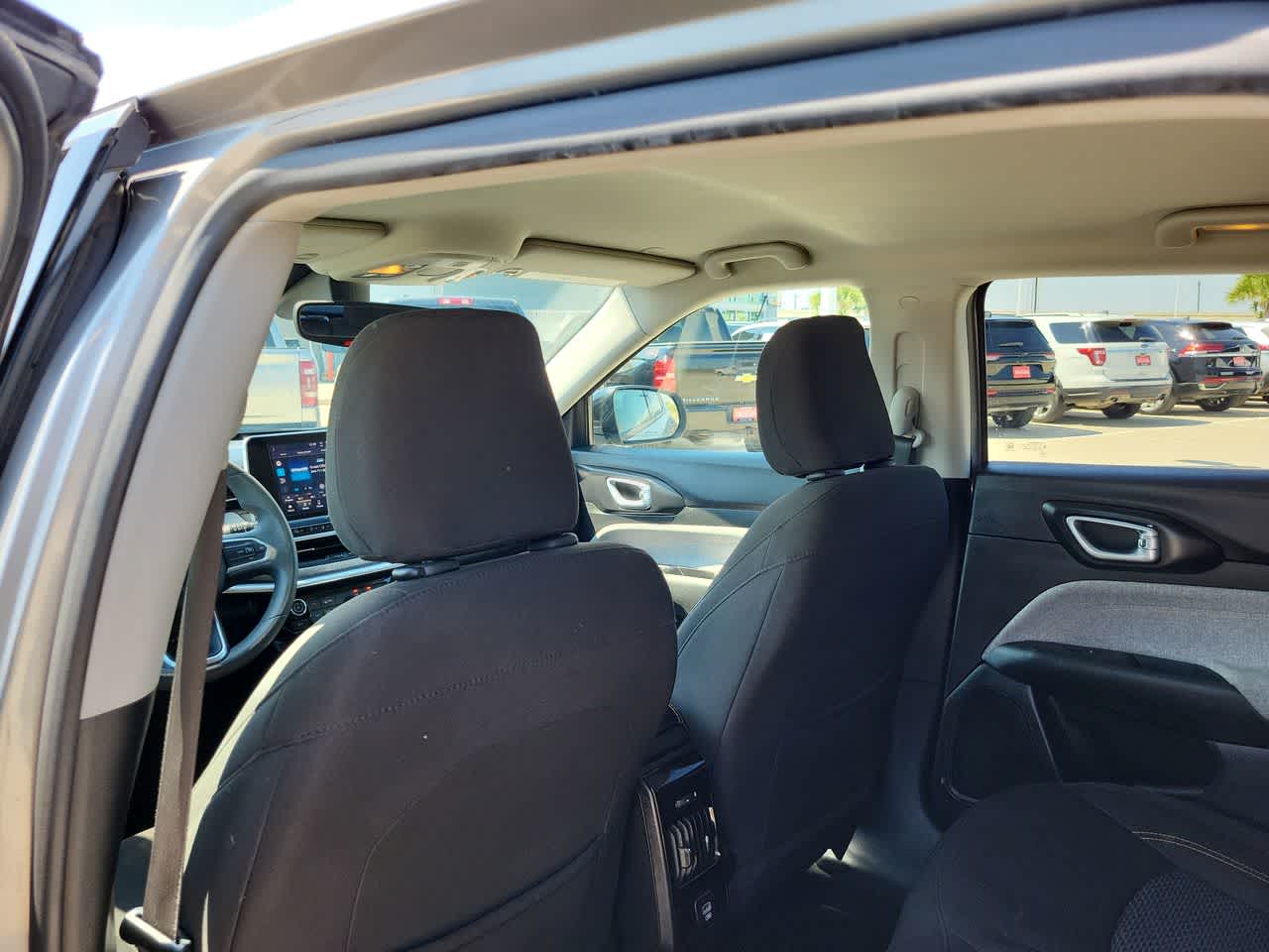 Thumbnail: 2022 Jeep Compass - 20