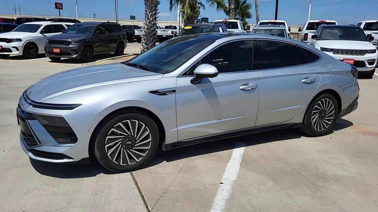 2024 Hyundai Sonata Hybrid Limited photo 4