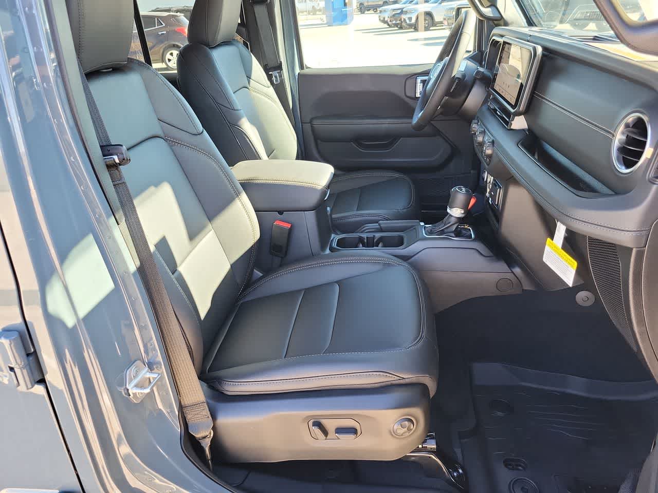 Thumbnail: 2026 Jeep Wrangler - 22