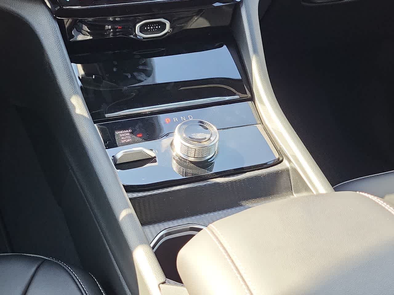 Thumbnail: 2026 Jeep Grand Cherokee - 25