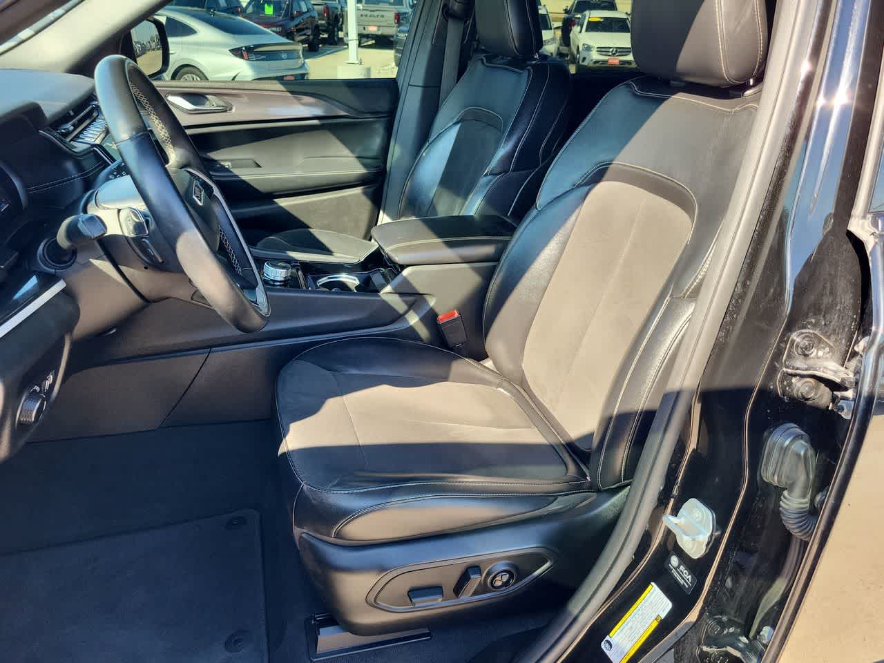 Thumbnail: 2021 Jeep Grand Cherokee L - 19