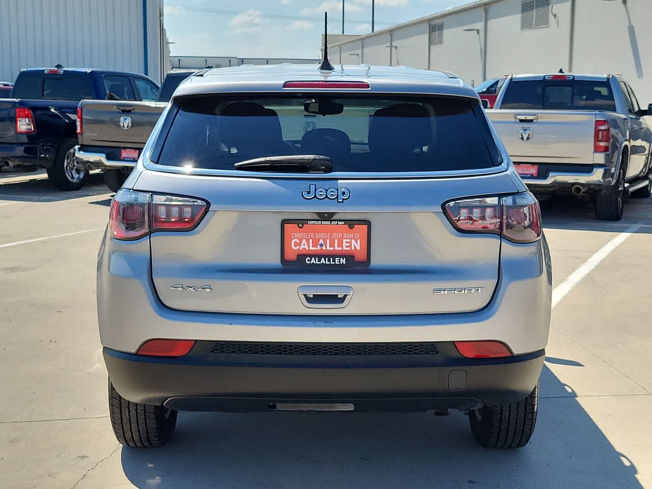 Thumbnail: 2022 Jeep Compass - 13