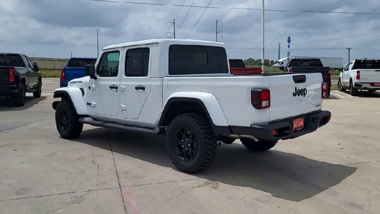 Thumbnail: 2026 Jeep Gladiator - 6
