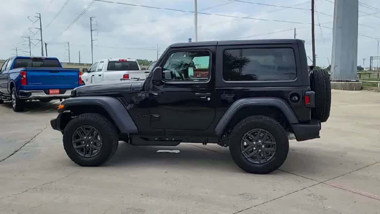 Thumbnail: 2026 Jeep Wrangler - 5