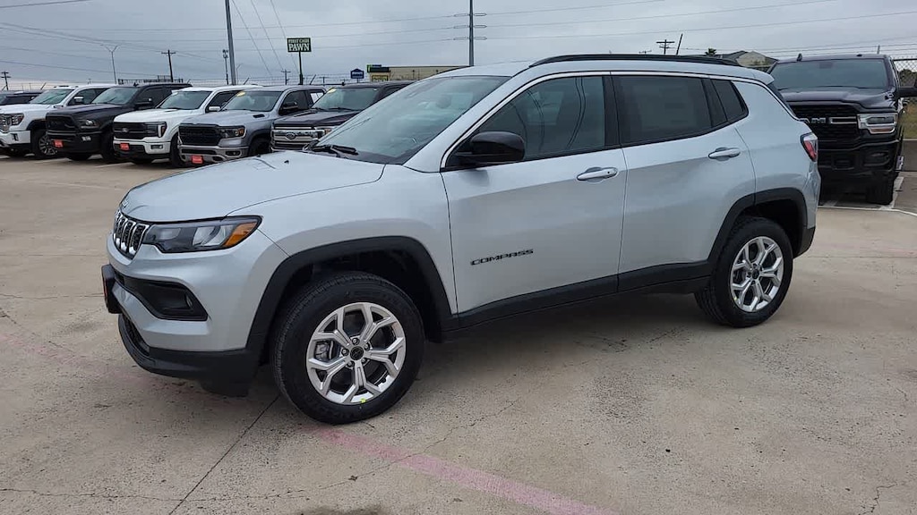 New 2026 Jeep Compass LATITUDE ALTITUDE 4X4 Sport Utility