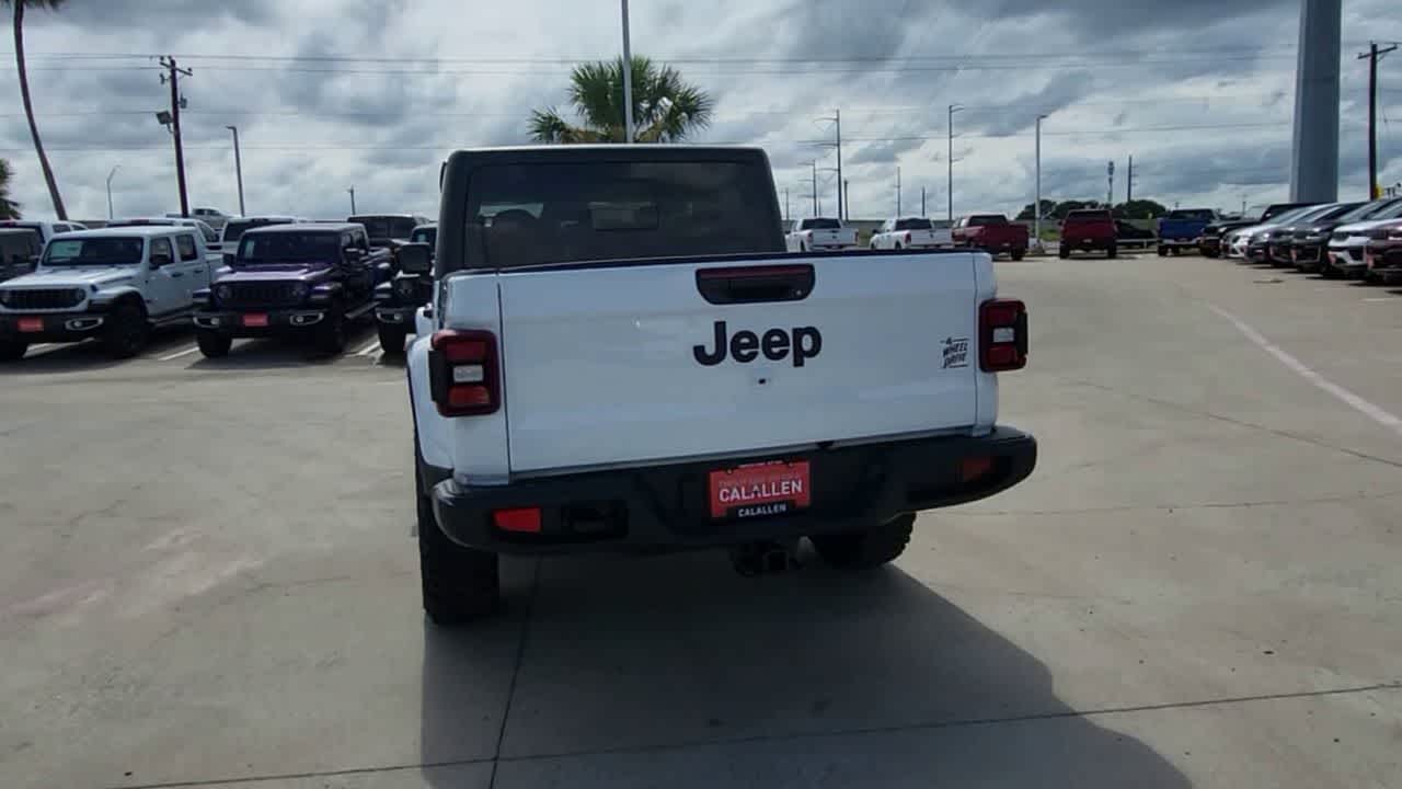 Thumbnail: 2026 Jeep Gladiator - 6