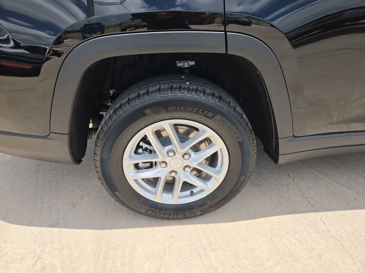 Thumbnail: 2026 Jeep Grand Cherokee - 16