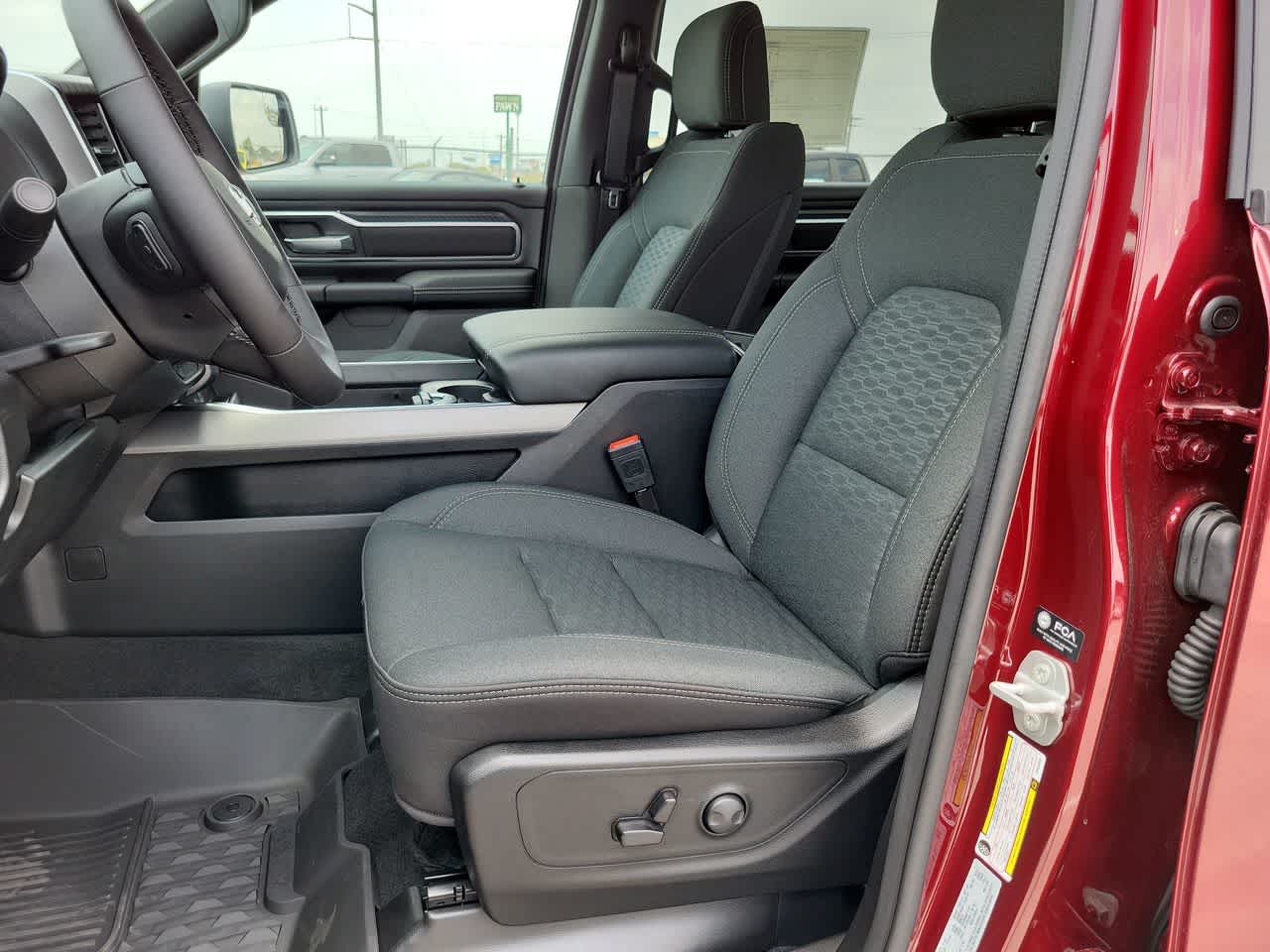 Thumbnail: 2025 RAM 1500 - 19