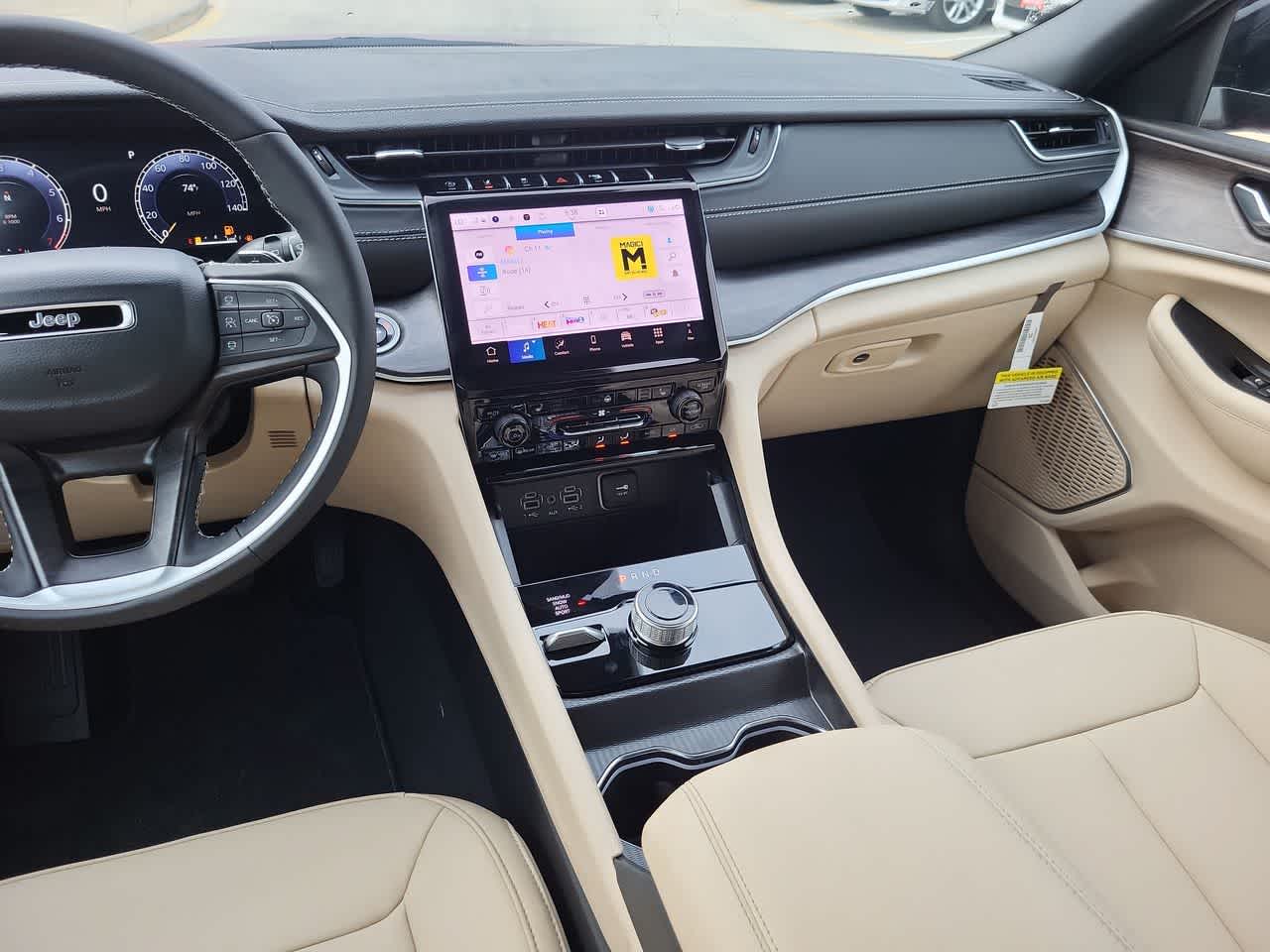 Thumbnail: 2025 Jeep Grand Cherokee - 24