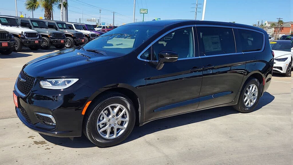 New 2026 Chrysler Pacifica SELECT Passenger Van