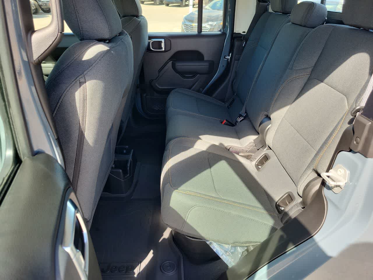 Thumbnail: 2026 Jeep Gladiator - 21