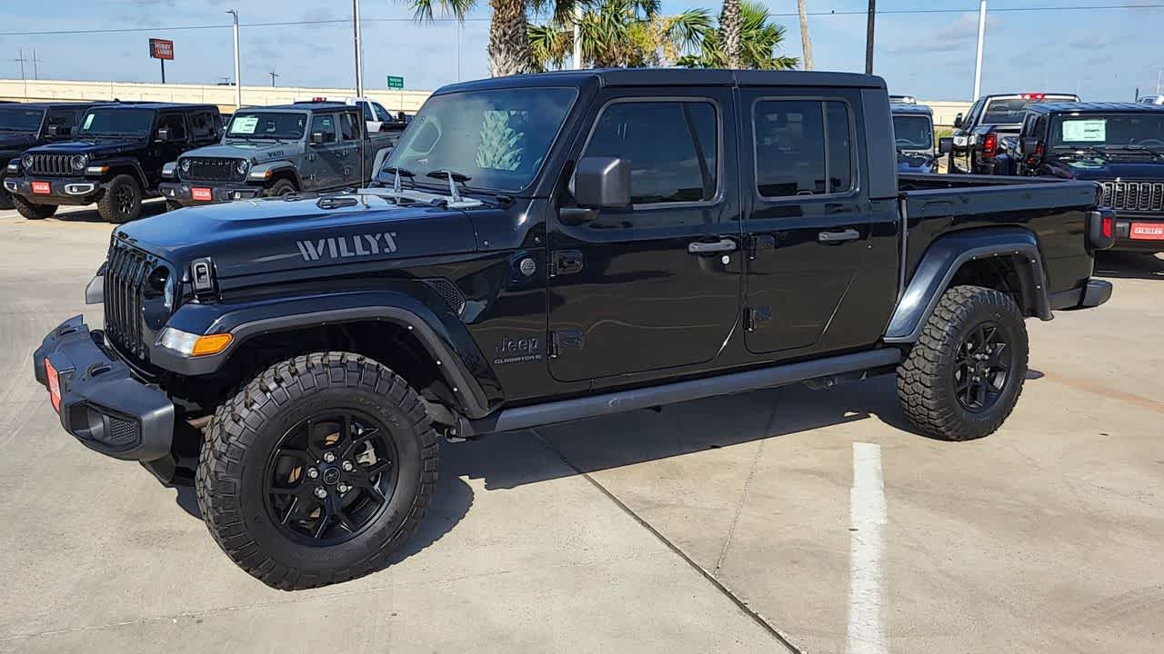 Thumbnail: 2023 Jeep Gladiator - 4
