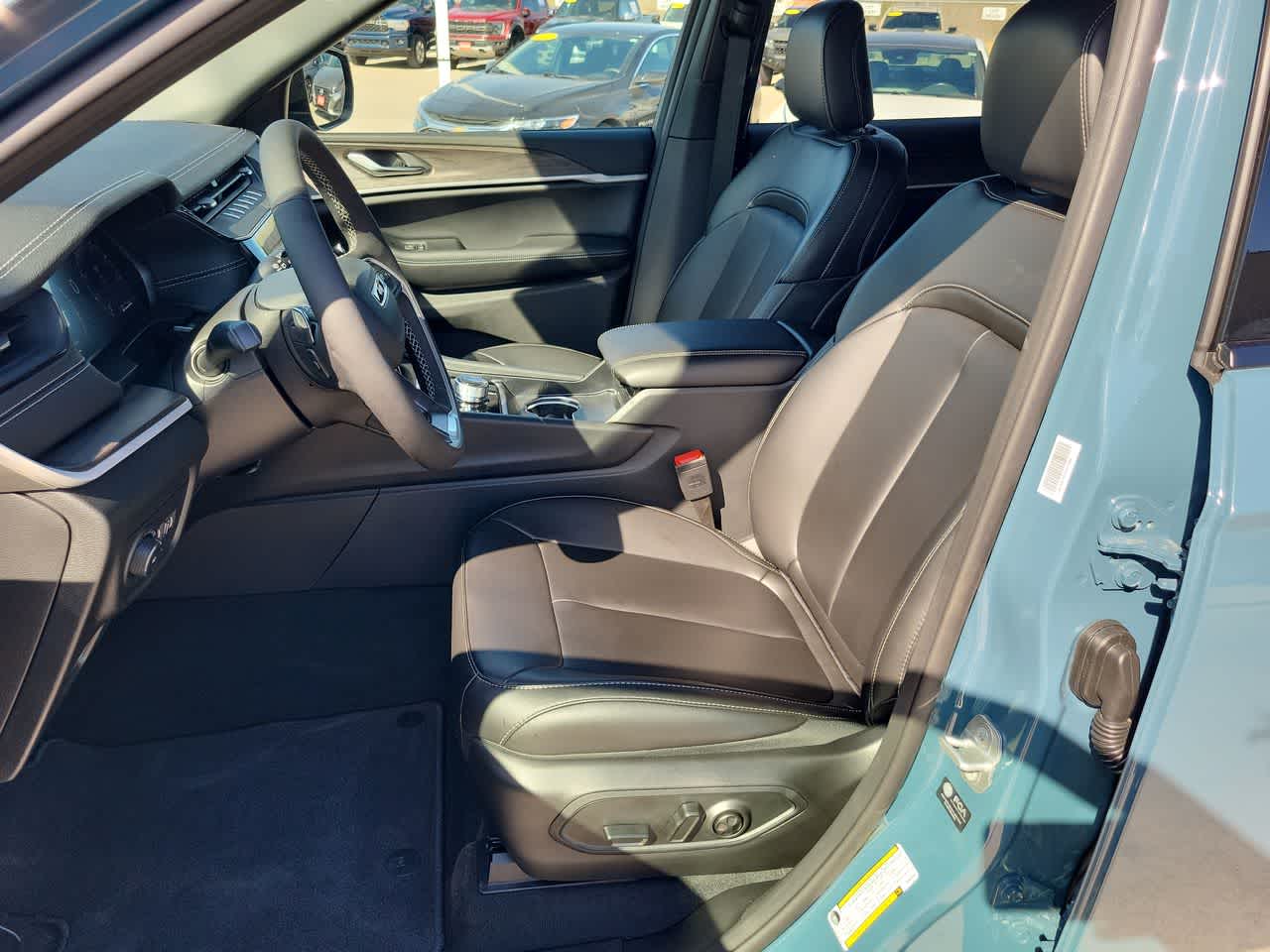 Thumbnail: 2026 Jeep Grand Cherokee - 19