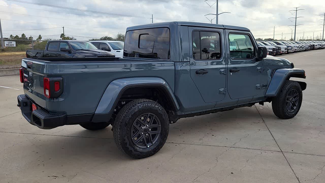 Thumbnail: 2026 Jeep Gladiator - 8