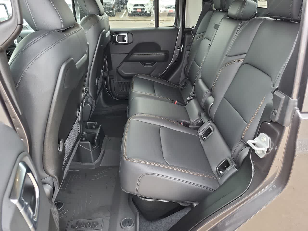 Thumbnail: 2025 Jeep Gladiator - 21