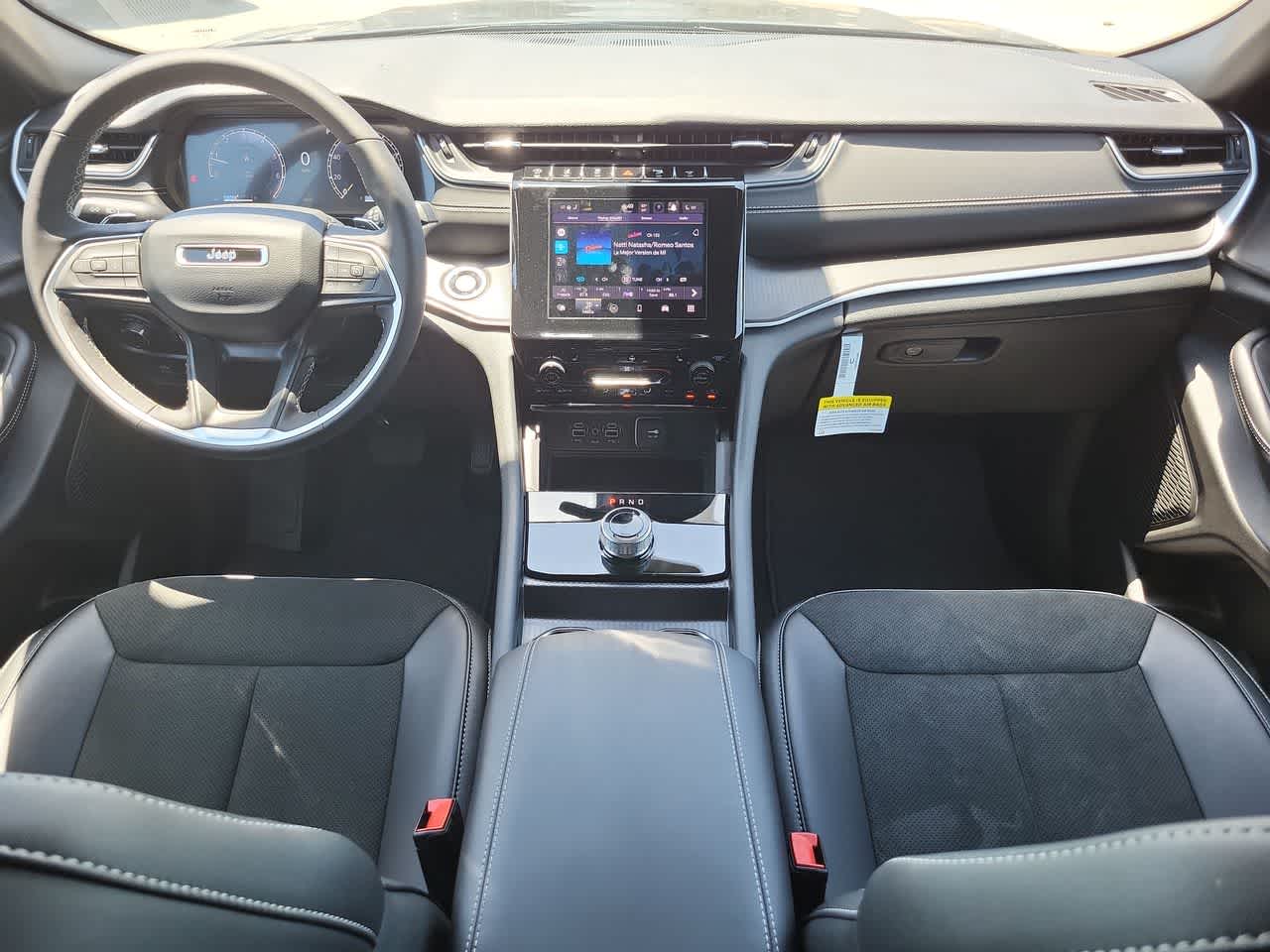 Thumbnail: 2025 Jeep Grand Cherokee - 18