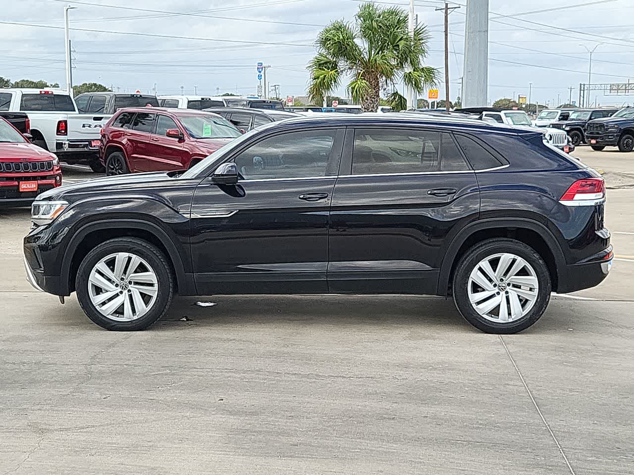 Thumbnail: 2022 Volkswagen Atlas - 11