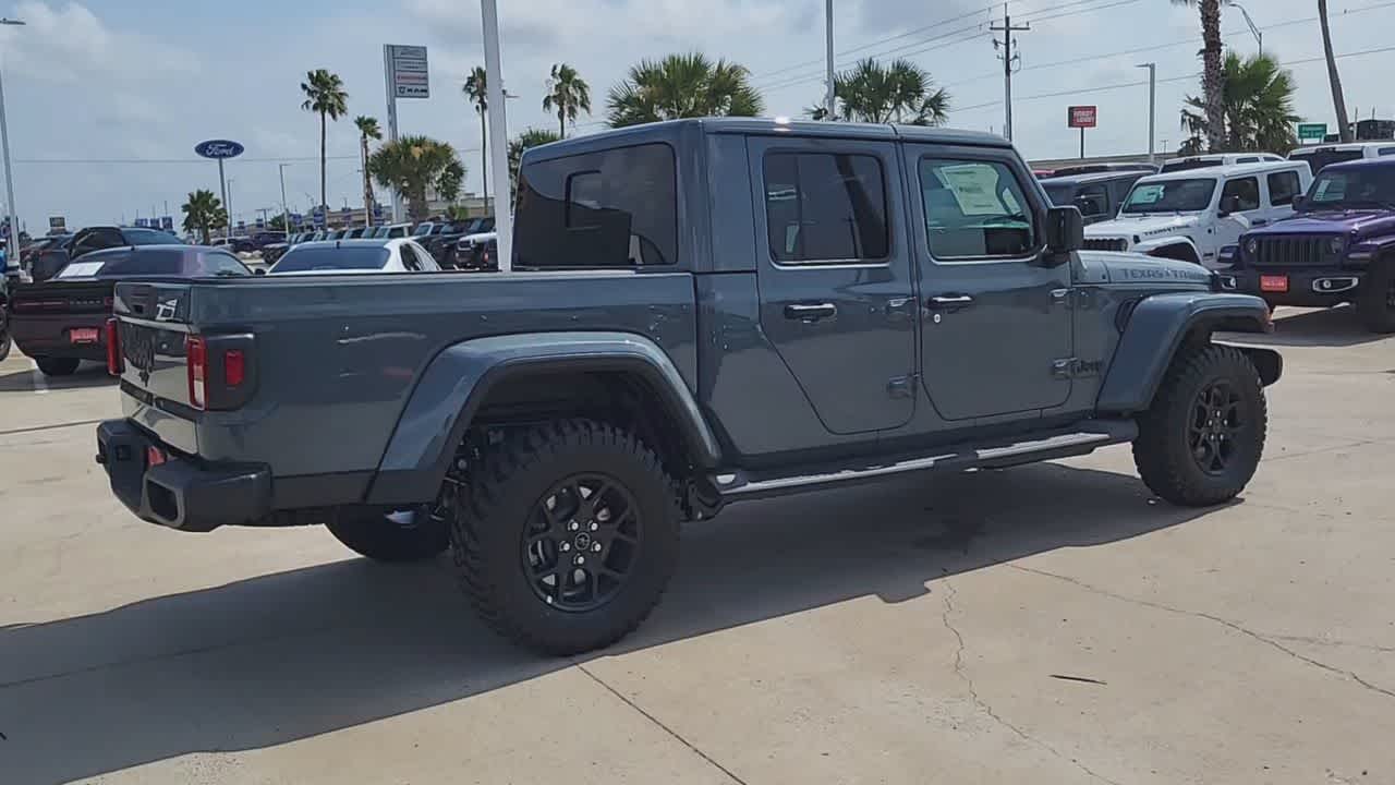 Thumbnail: 2026 Jeep Gladiator - 7