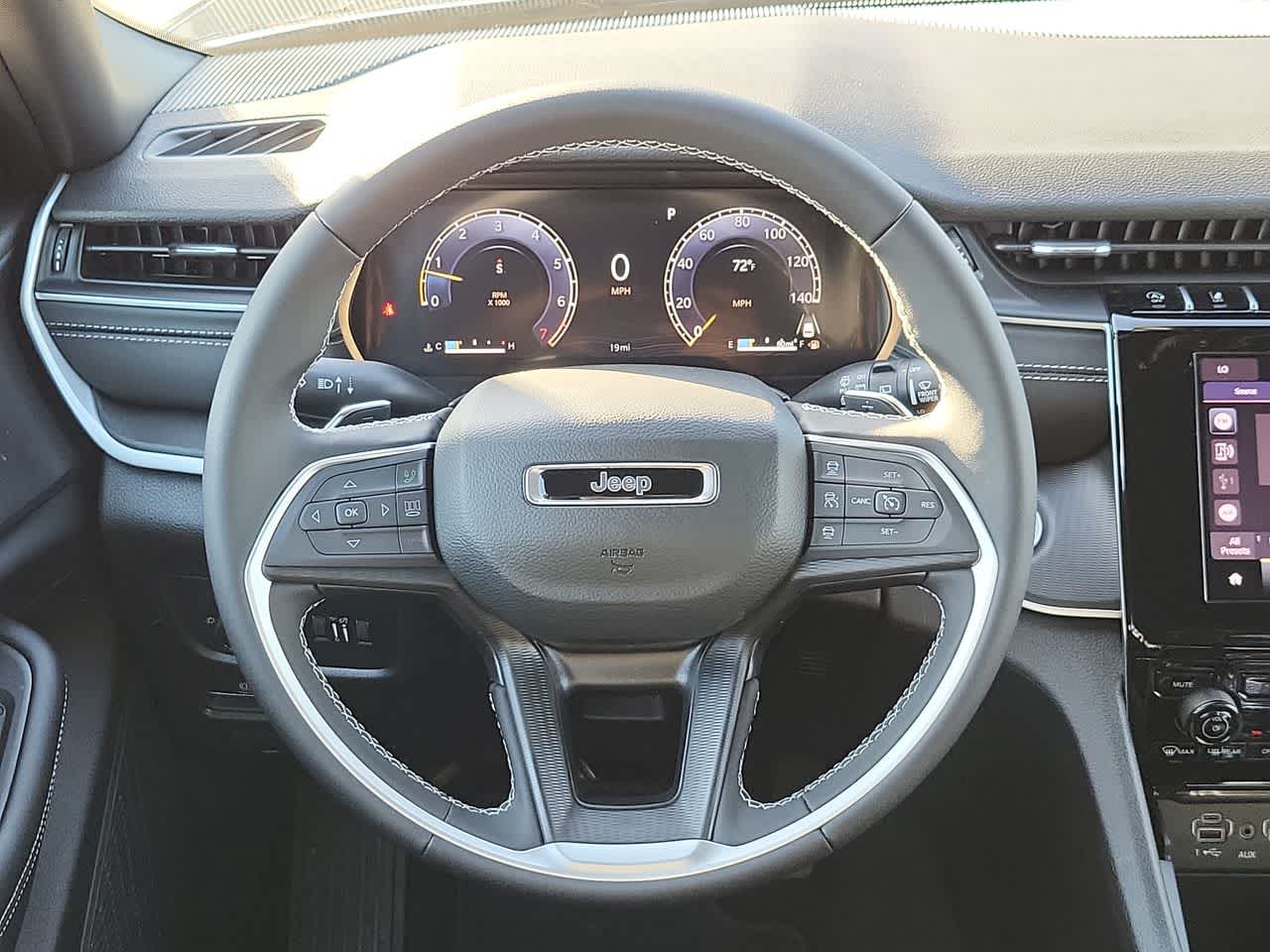 Thumbnail: 2025 Jeep Grand Cherokee - 23