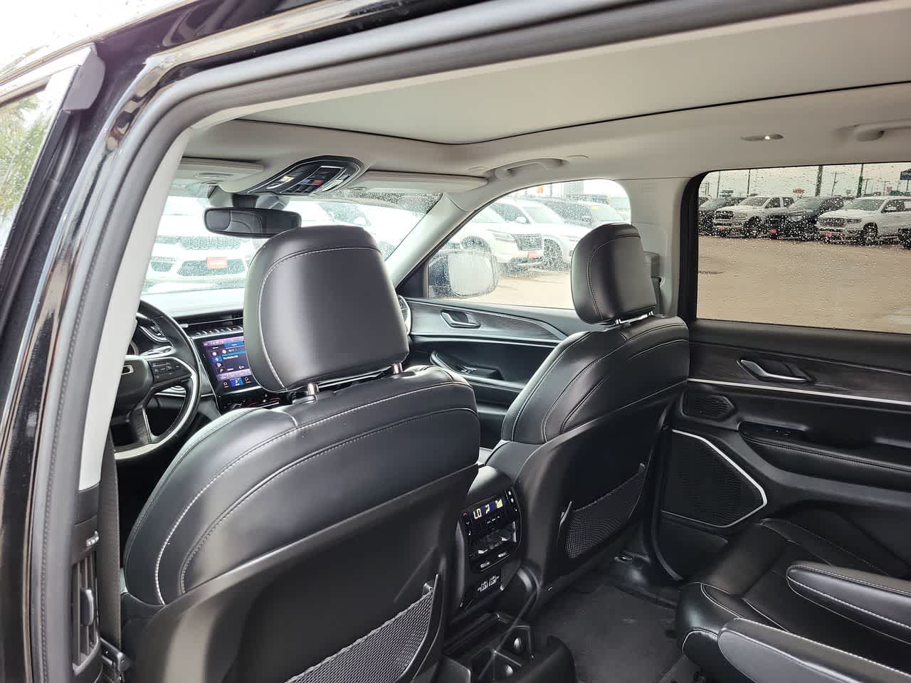Thumbnail: 2021 Jeep Grand Cherokee L - 20