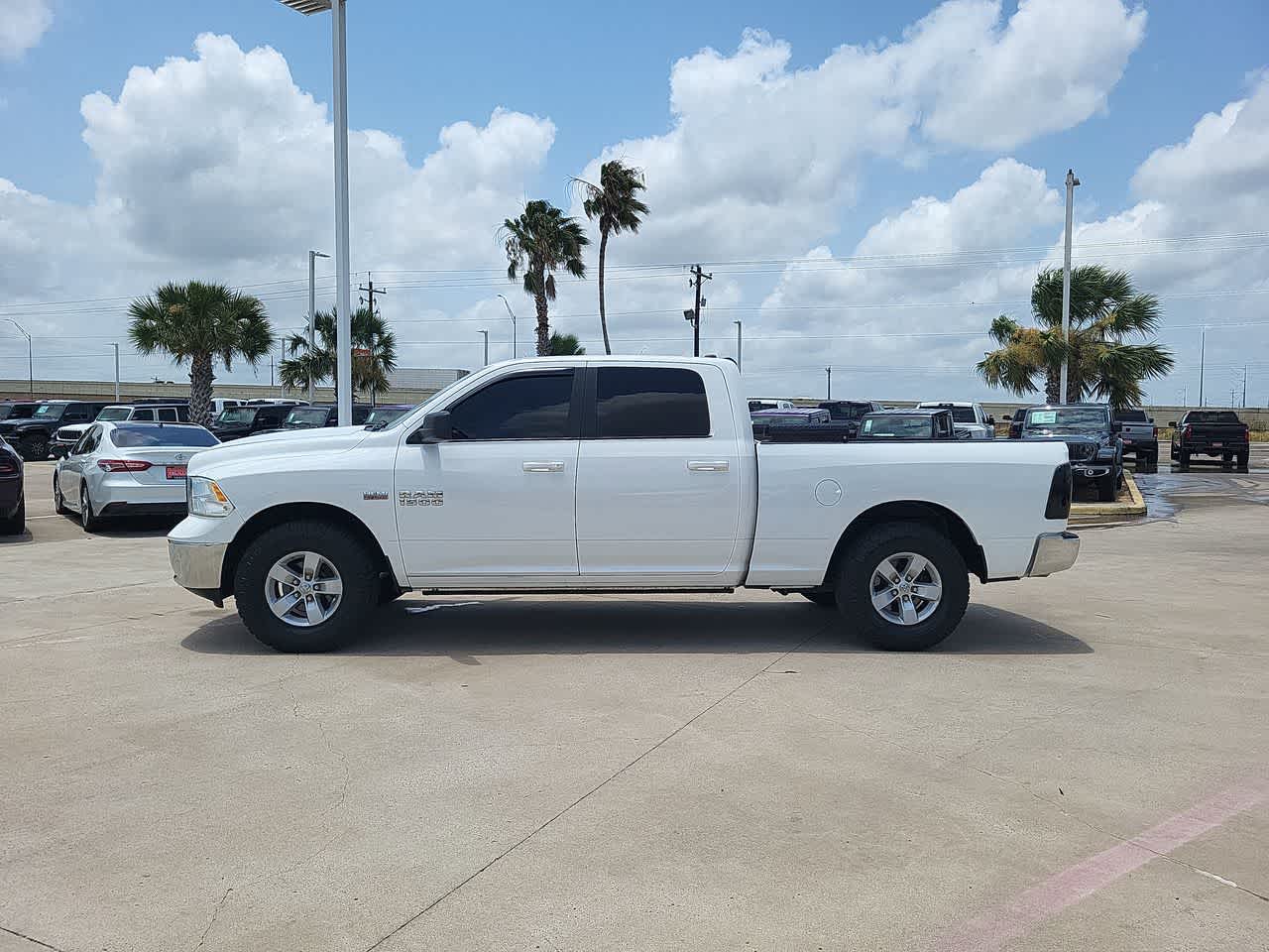 Thumbnail: 2019 RAM 1500 Classic - 11