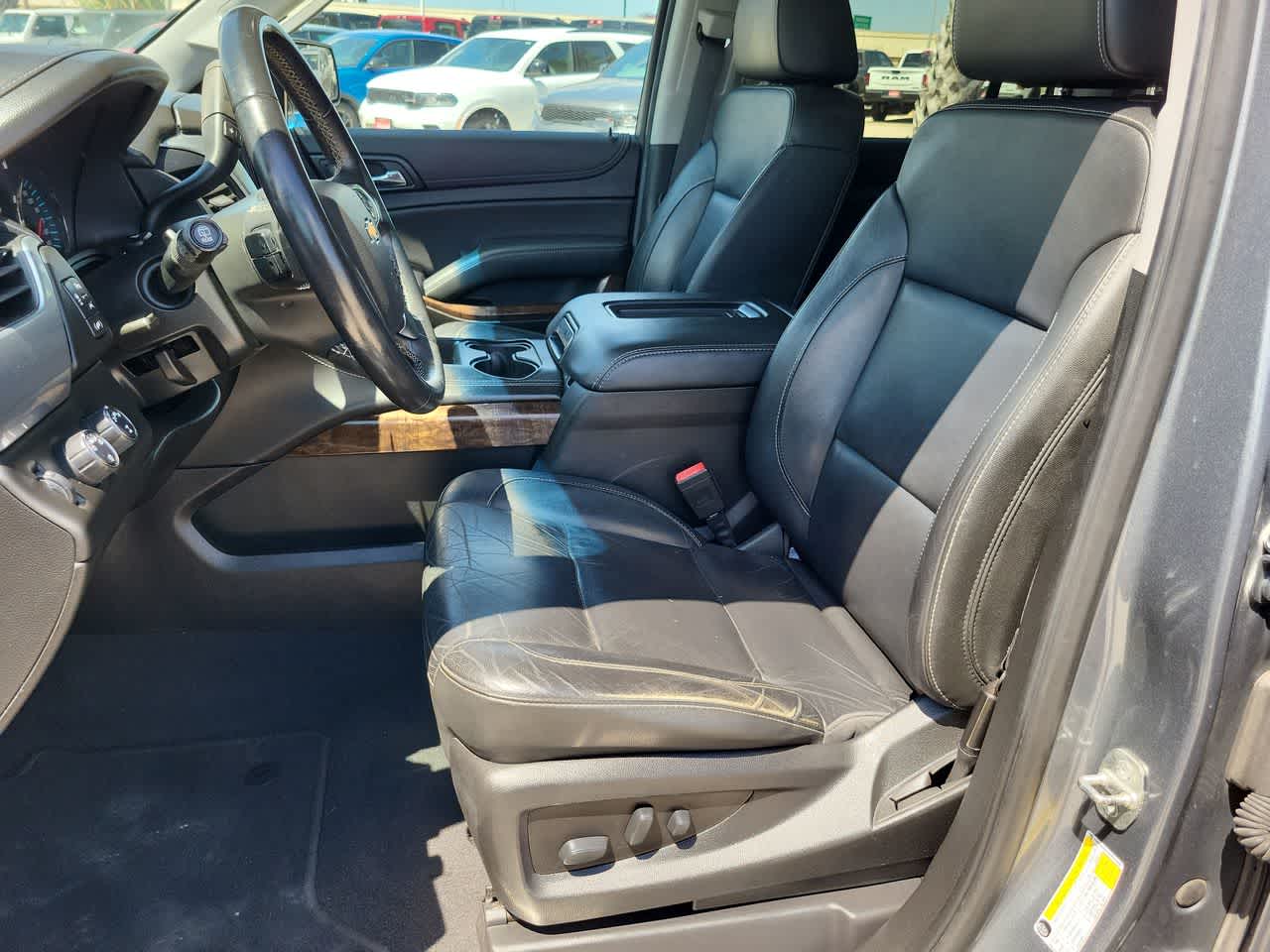 Thumbnail: 2019 Chevrolet Suburban - 19