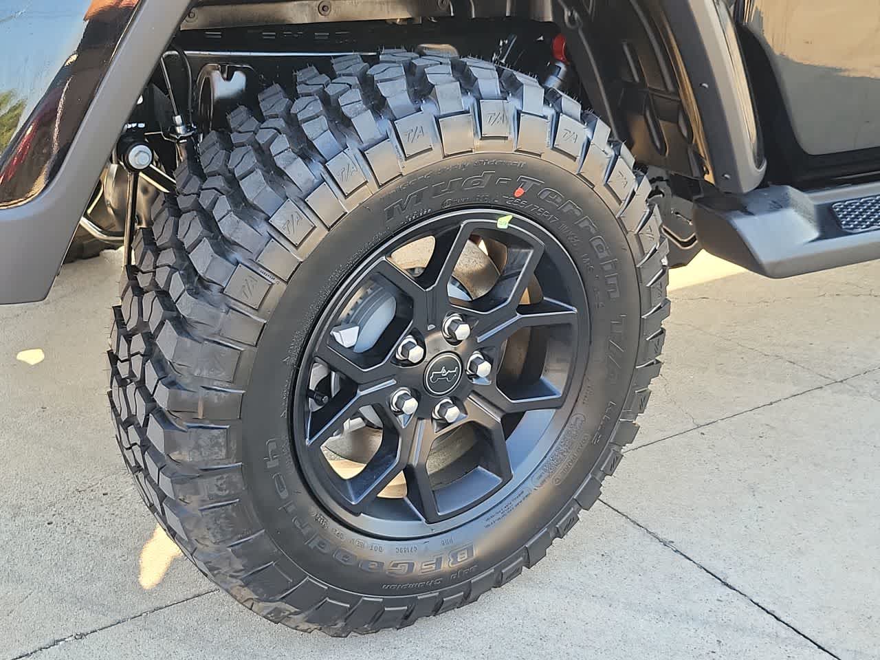 Thumbnail: 2026 Jeep Gladiator - 16