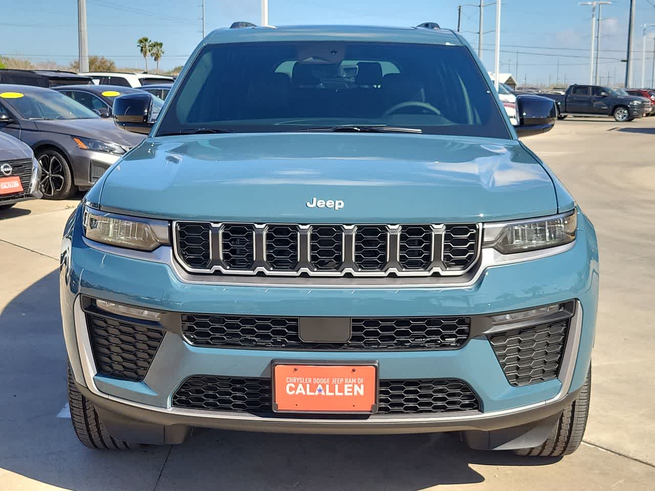 Thumbnail: 2026 Jeep Grand Cherokee - 14