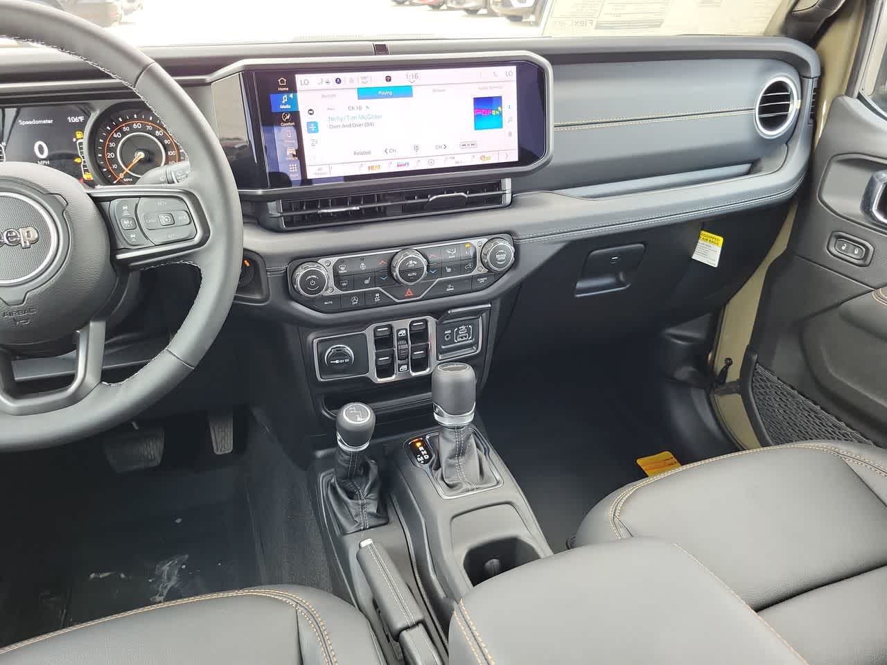 Thumbnail: 2025 Jeep Gladiator - 24