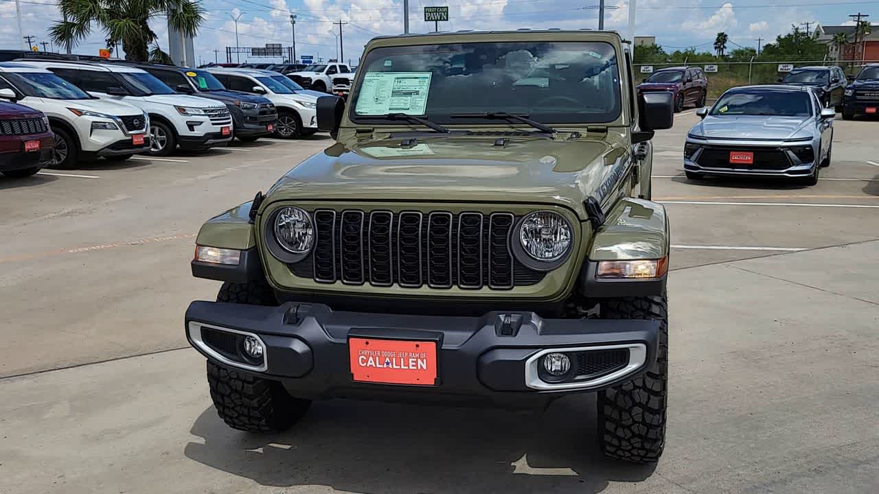 Thumbnail: 2025 Jeep Gladiator - 3