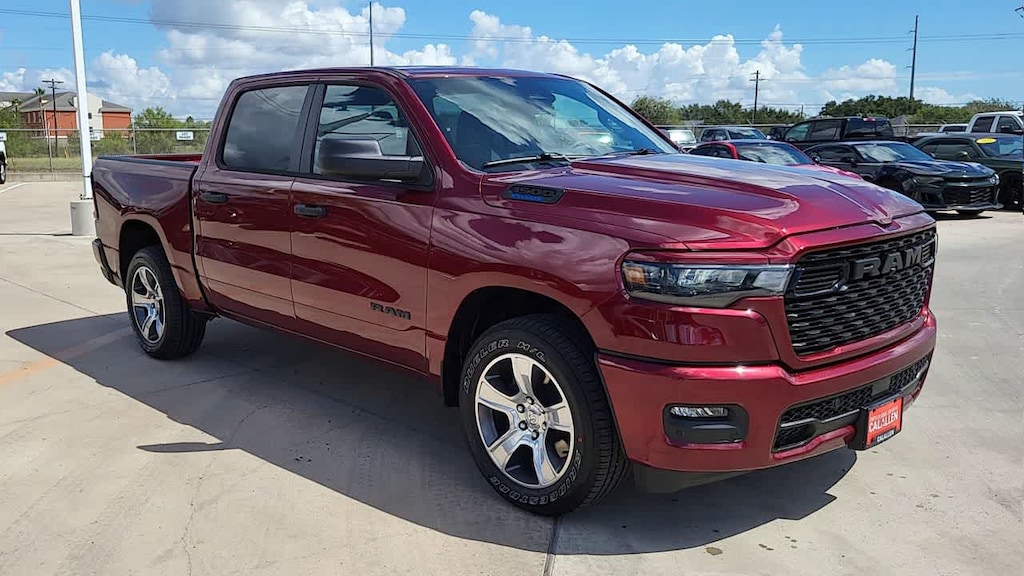 New 2025 Ram 1500 TRADESMAN CREW CAB 4X2 5'7 BOX Pickup