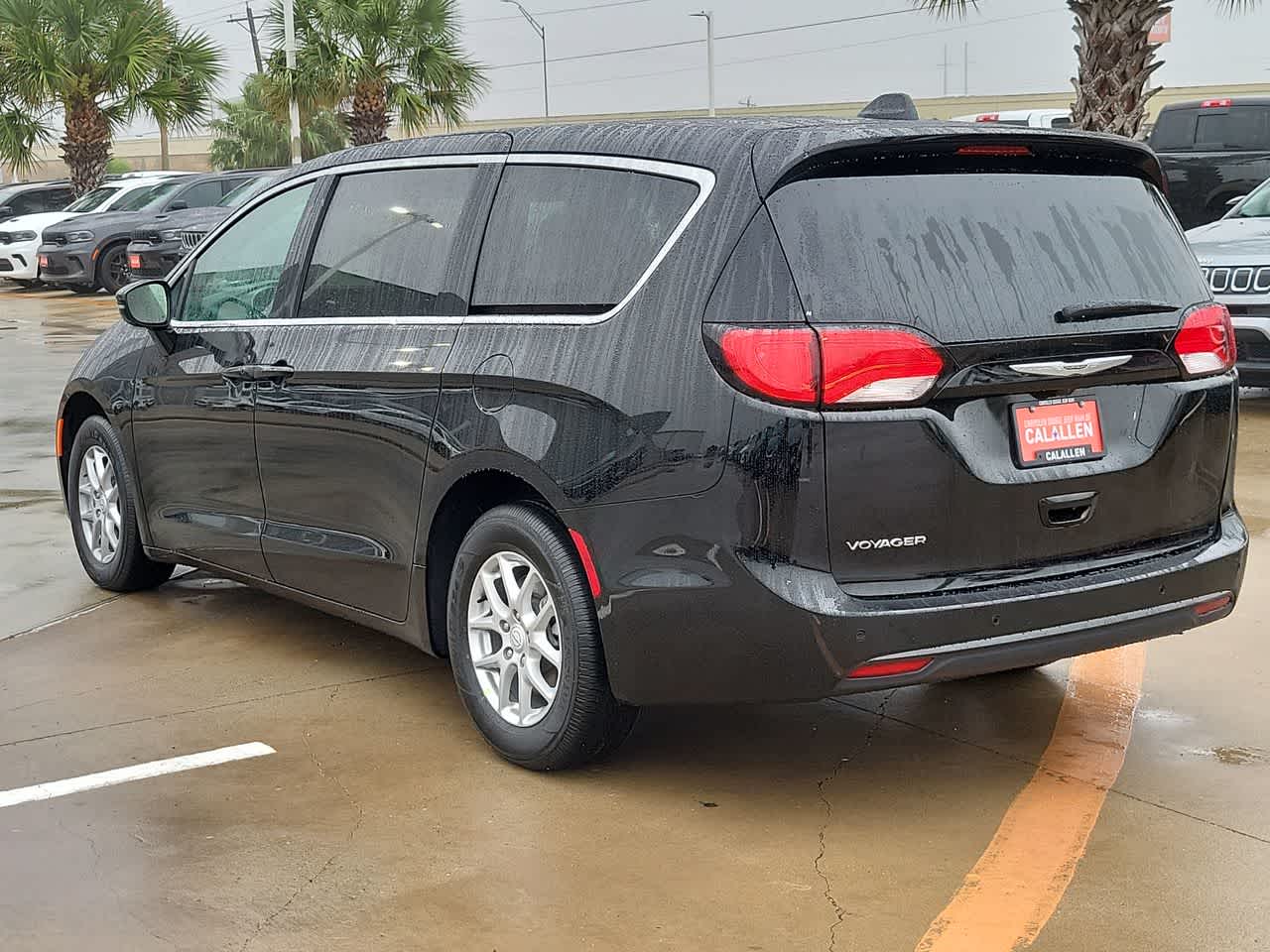 Thumbnail: 2026 Chrysler Voyager - 12