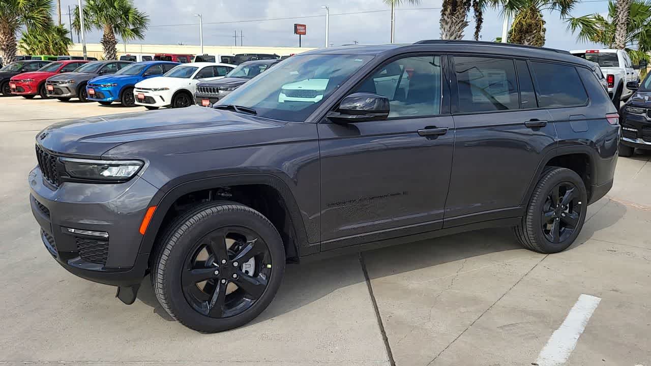 2025 Jeep Grand Cherokee Limited photo 4