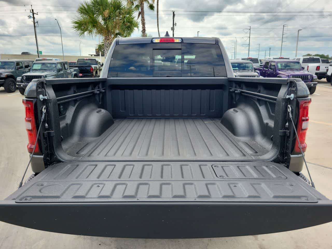 Thumbnail: 2026 RAM 1500 - 27