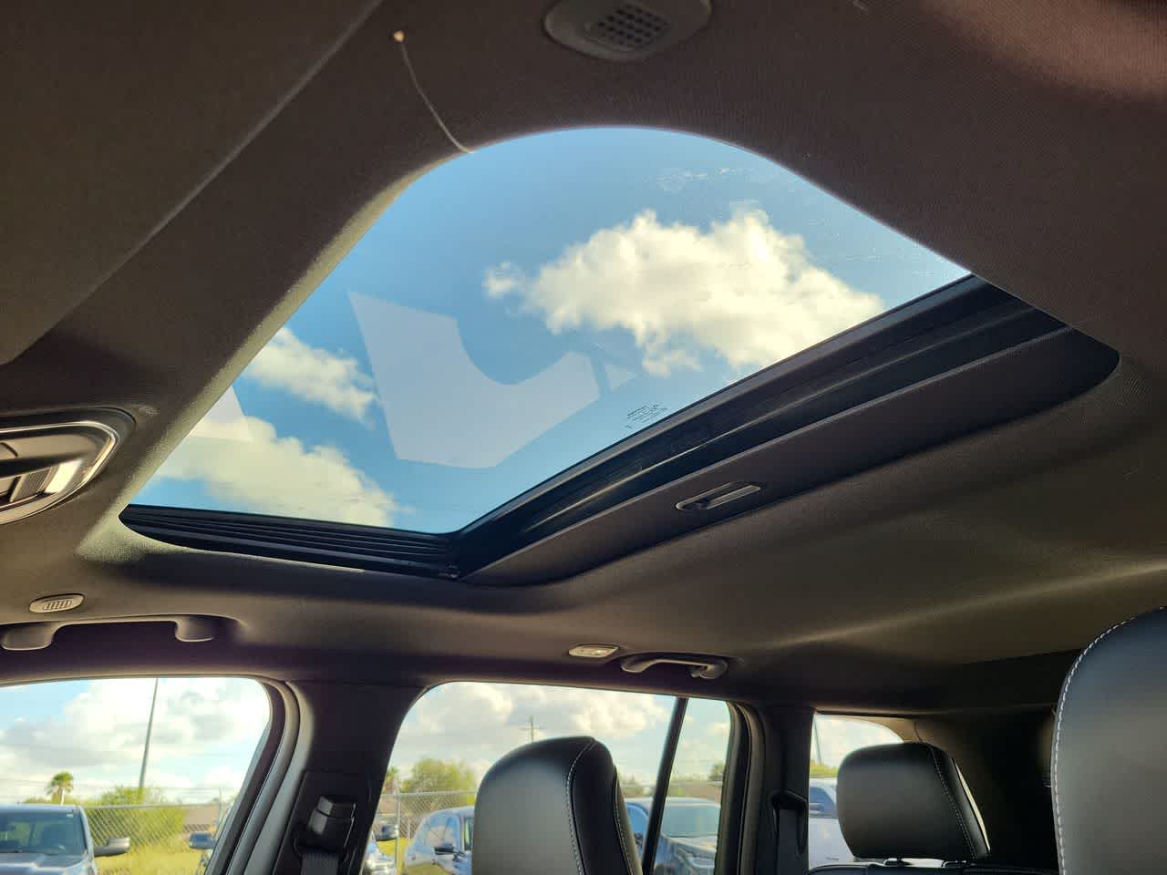 Thumbnail: 2025 Jeep Grand Cherokee - 30