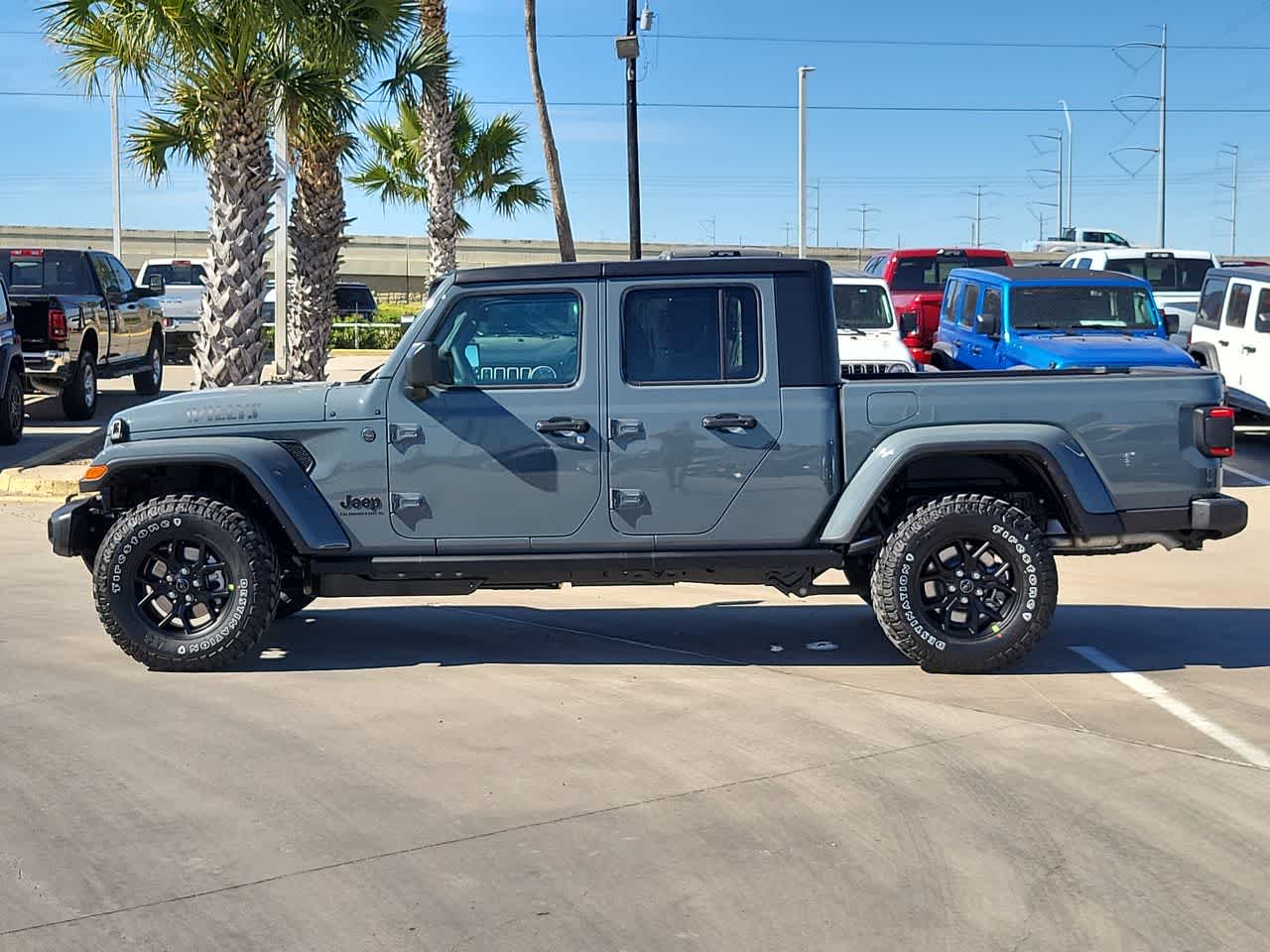 Thumbnail: 2026 Jeep Gladiator - 11