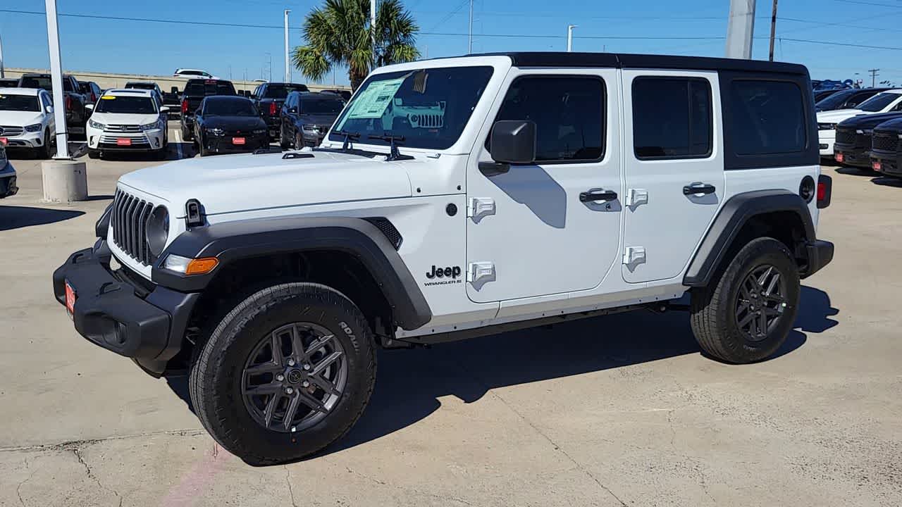 Thumbnail: 2026 Jeep Wrangler - 4