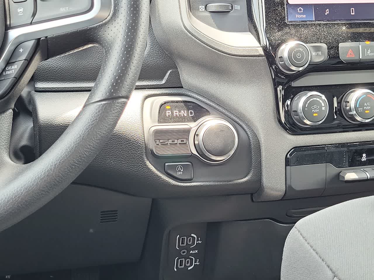 Thumbnail: 2025 RAM 1500 - 25