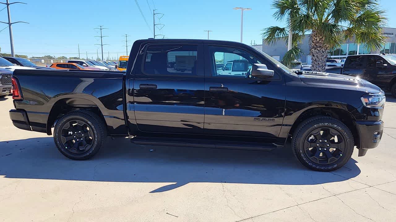 Thumbnail: 2025 RAM 1500 - 9