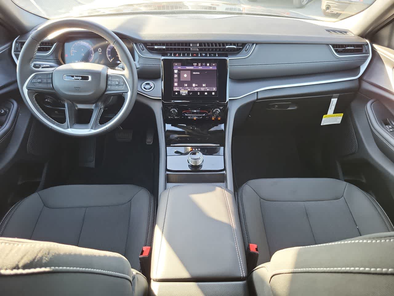 Thumbnail: 2025 Jeep Grand Cherokee - 18