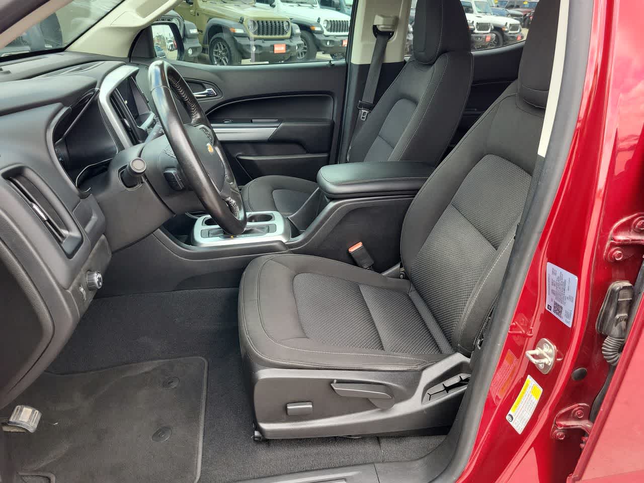 Thumbnail: 2021 Chevrolet Colorado - 19