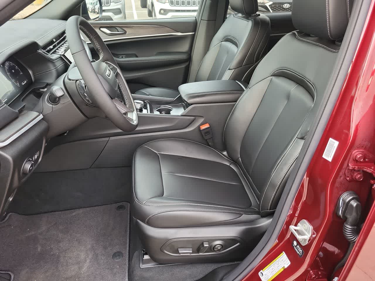 Thumbnail: 2025 Jeep Grand Cherokee - 19