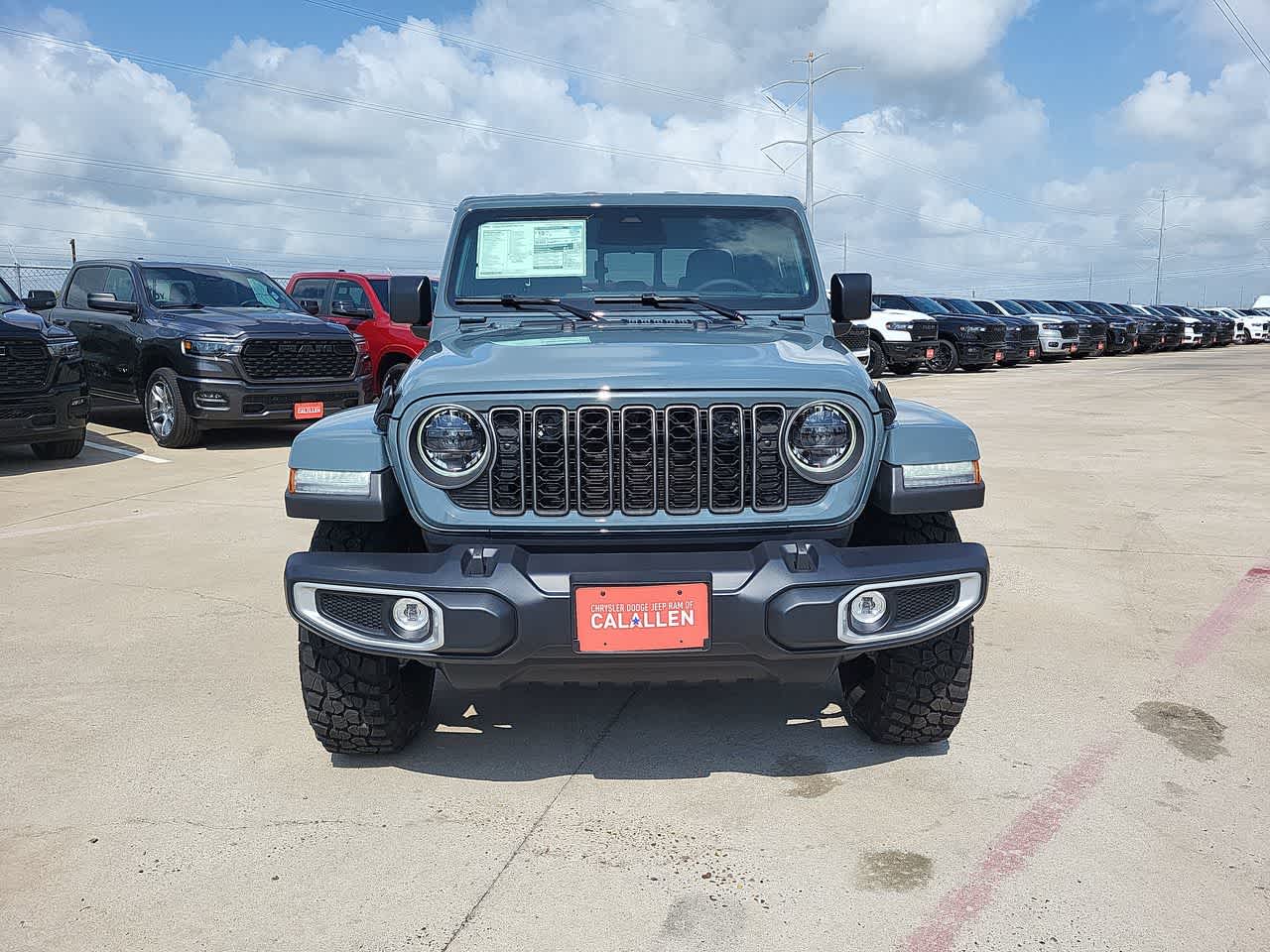 Thumbnail: 2026 Jeep Gladiator - 14